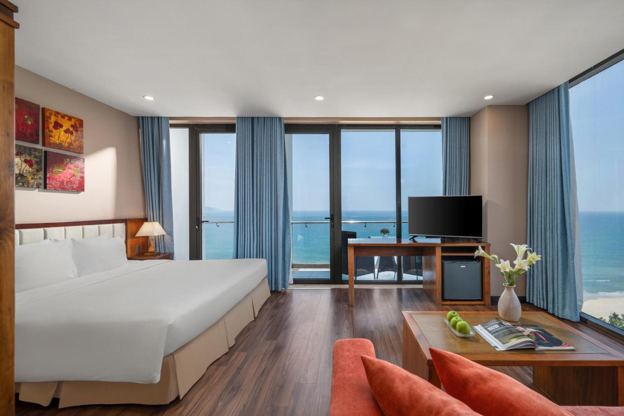Yarra Ocean Suites Danang Exterior photo